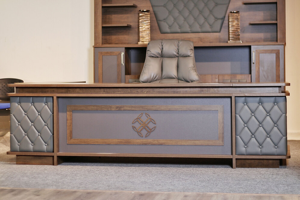 مكتب مودرن